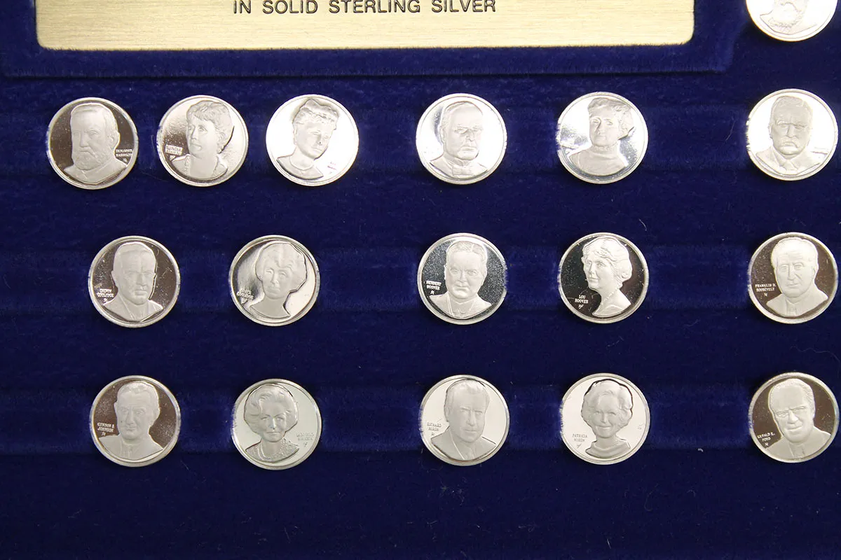 1977 STERLING SILVER FRANKLIN MINT PRESIDENTS FIRST LADIES 80 COIN SET WITH WOODEN PRESENTATION DISPLAY