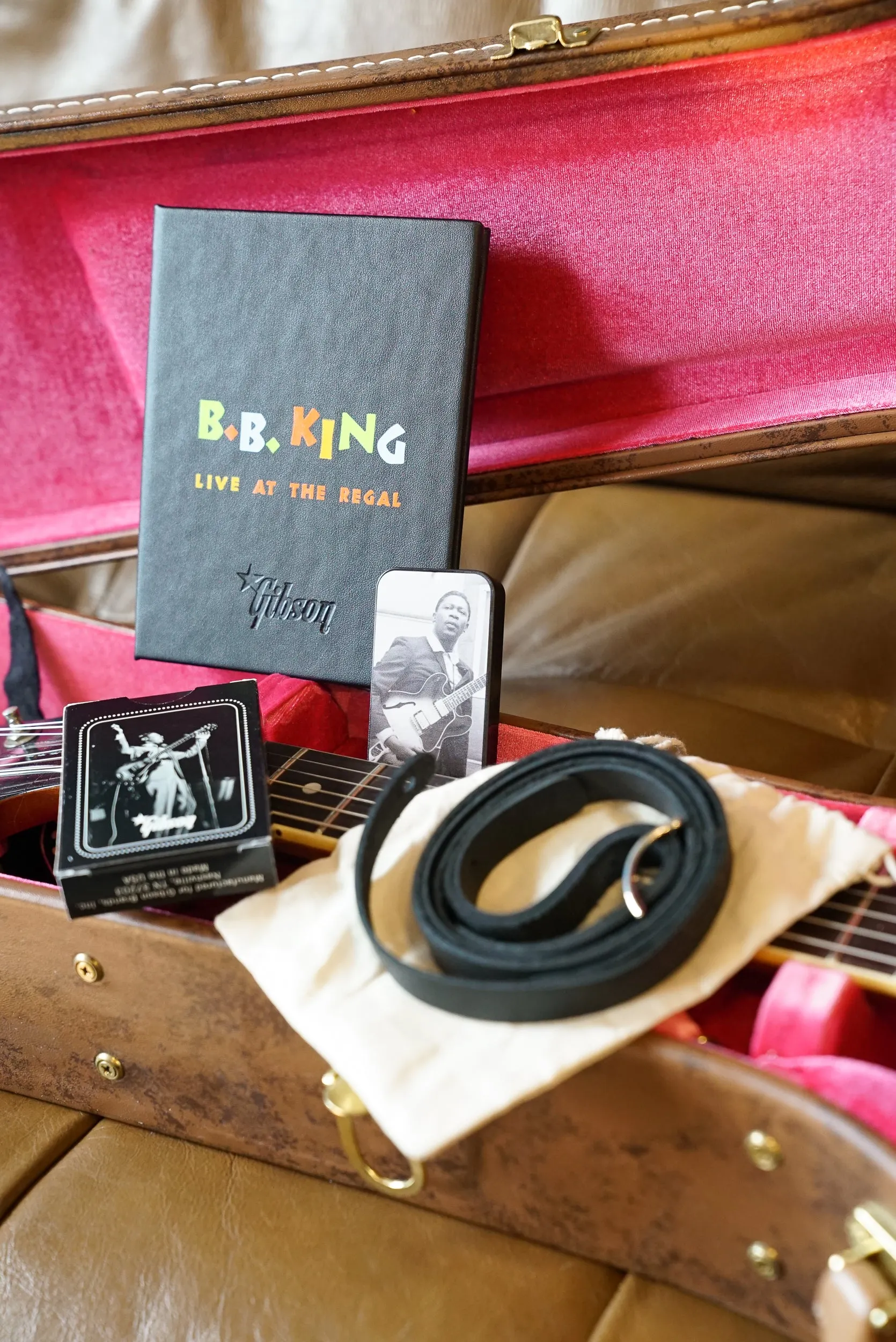 Gibson Custom Shop B.B. King "Live at the Regal" ES-335, Argentine Grey