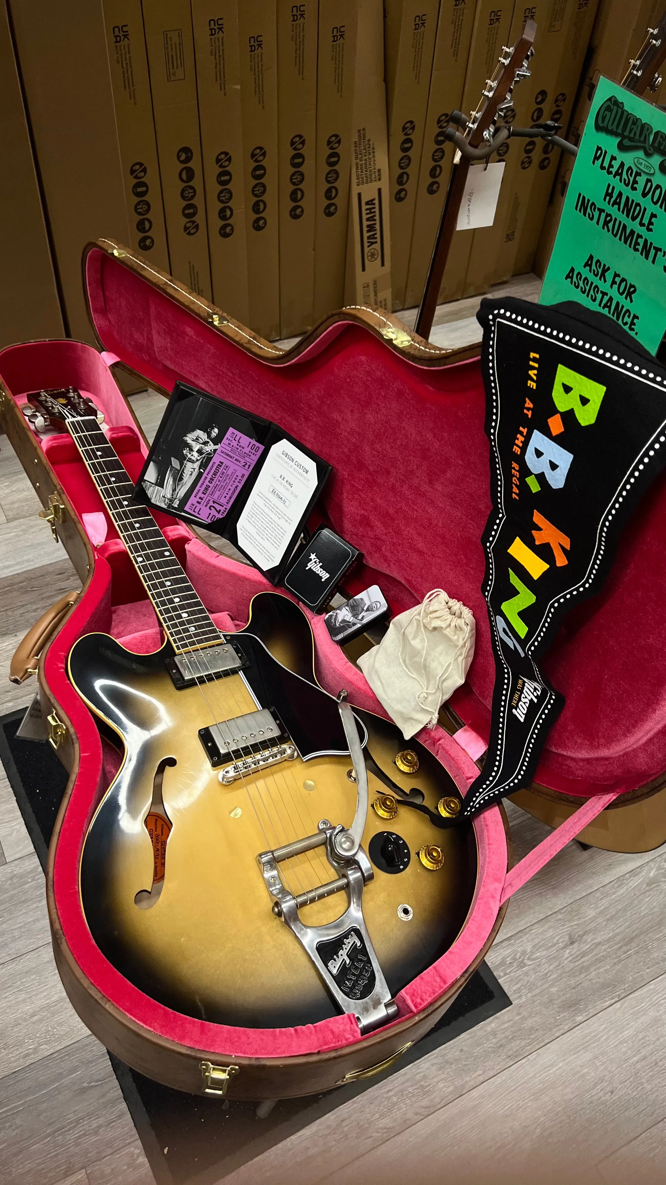 Gibson Custom Shop B.B. King "Live at the Regal" ES-335, Argentine Grey