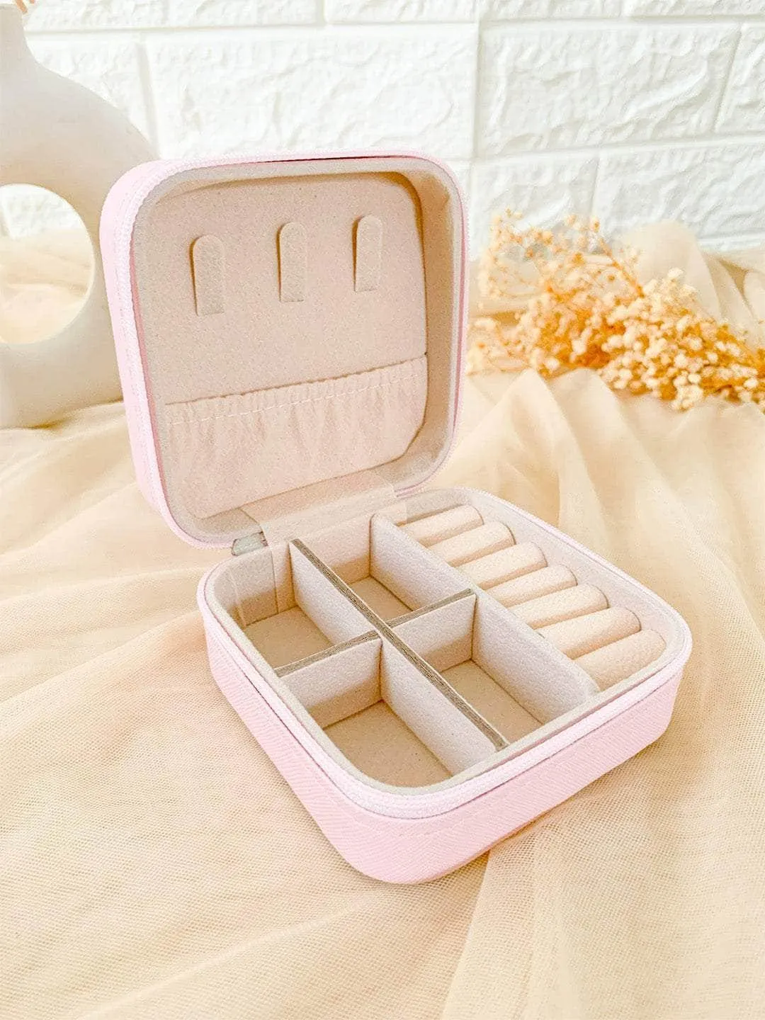 Jewelry Organizer Case For Easy Travelling